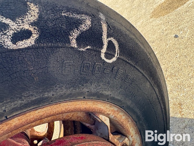 1957-case-ih-450-image-13