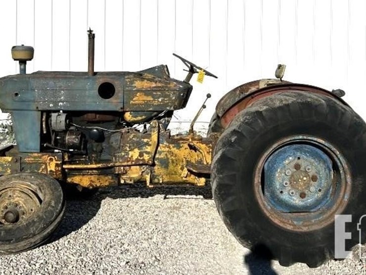 ford-tractor-image-1