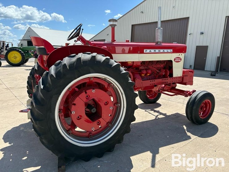 1961-case-ih-560-image-5