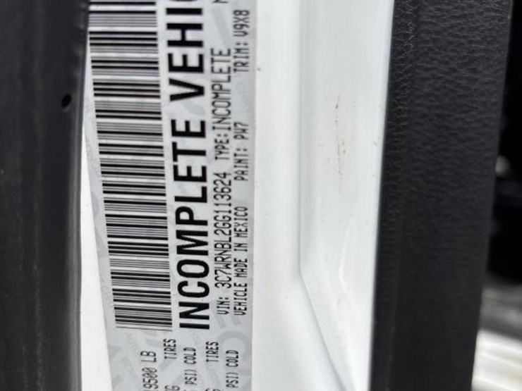 2016-dodge-ram-5500-image-57