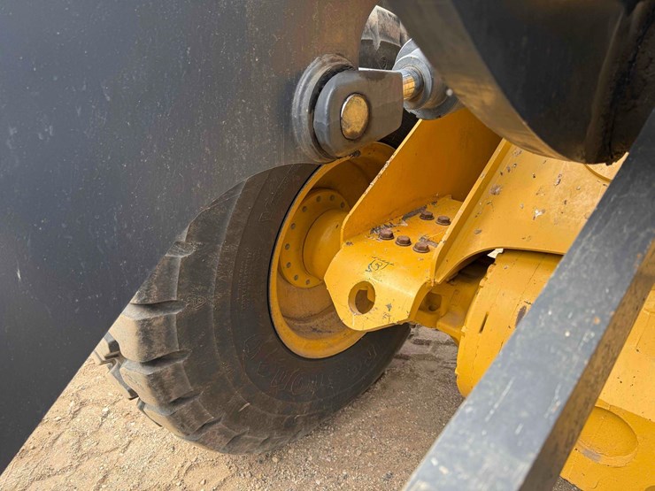 deere-624k-image-28
