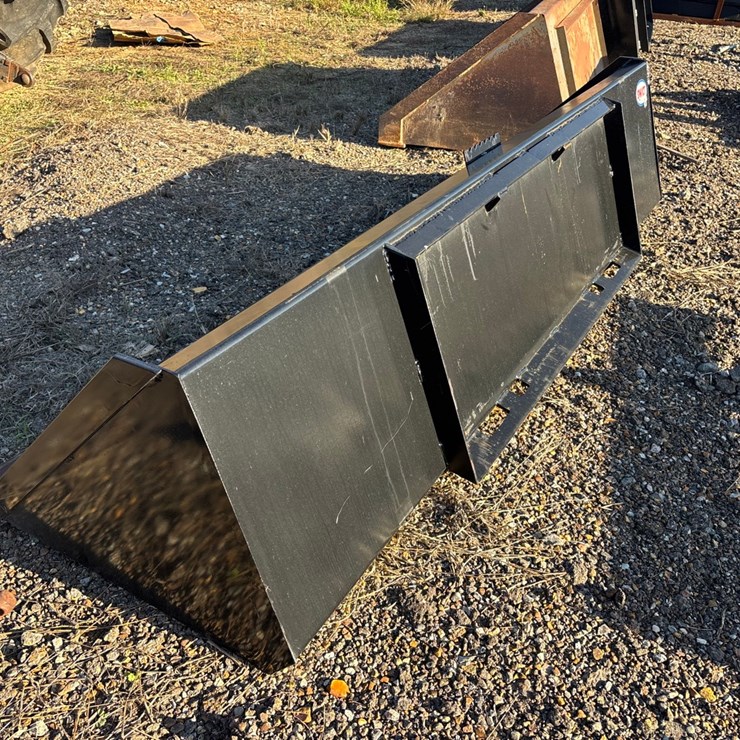 Unused 84” Swict Skid Steer Smooth Bucket