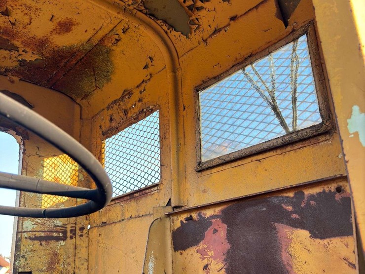 euclid-tractor-tanker-image-27