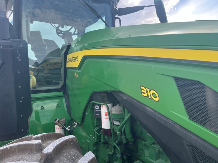 john-deere-8r-310-image-17