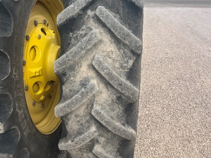john-deere-8370r-image-22