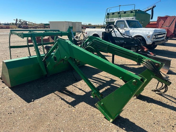 john-deere-148-image-1