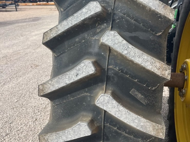 john-deere-8r-310-image-11