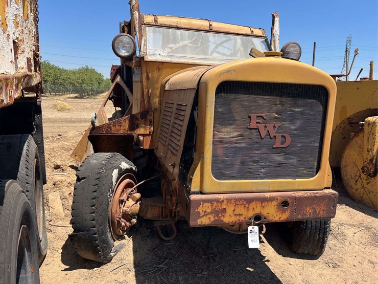 fwd-dump-truck-image-4