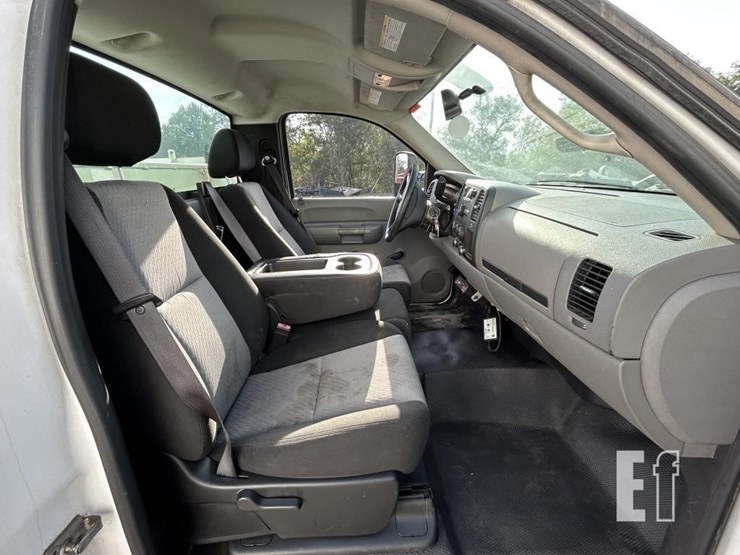 2009-chevrolet-2500hd-image-4
