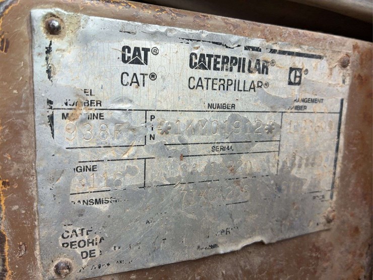 caterpillar-938f-image-35
