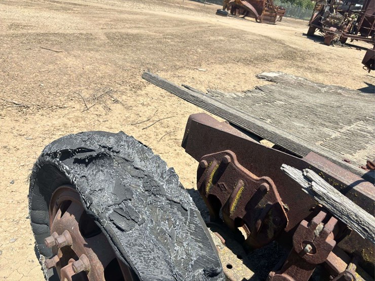 truck-cab-and-chassis-image-31