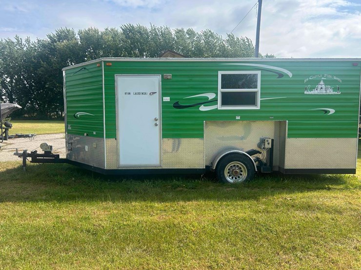 ice-castle-fish-house-image-2