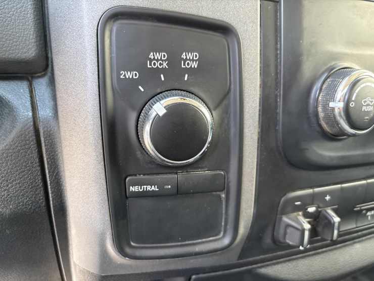 2016-dodge-ram-5500-image-41