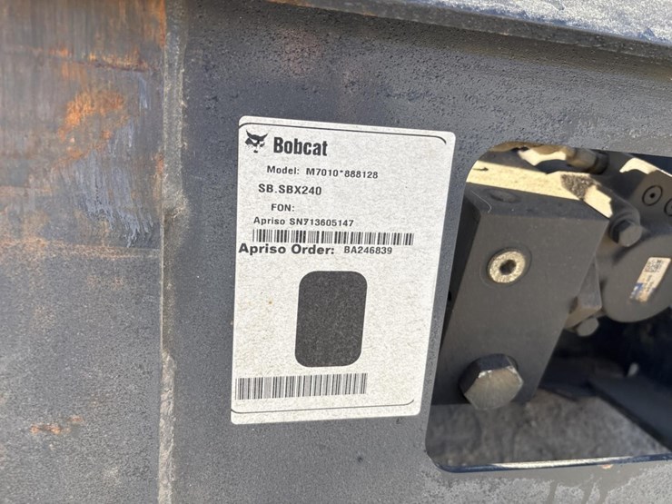 #5085-•-2021-bobcat-sbx240-84"-skid-steer-snow-blower-image-9
