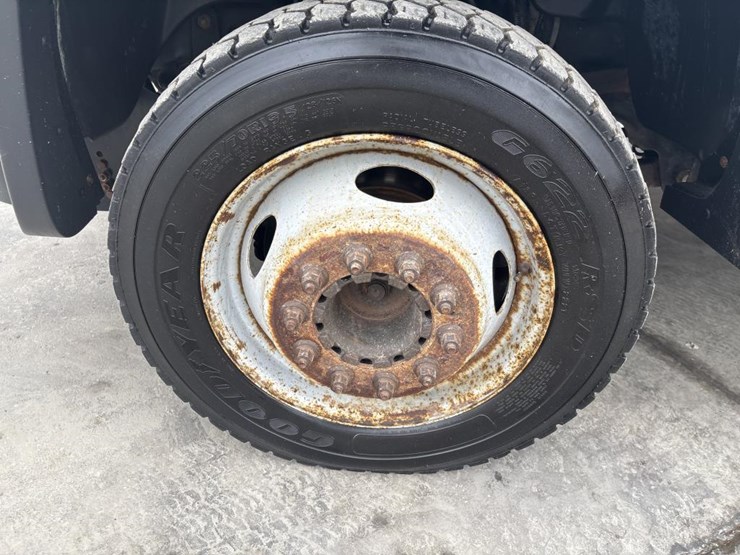 2009-dodge-ram-4500-image-37