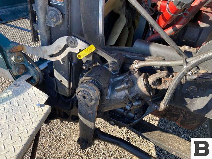 2013-peterbilt-367-image-43