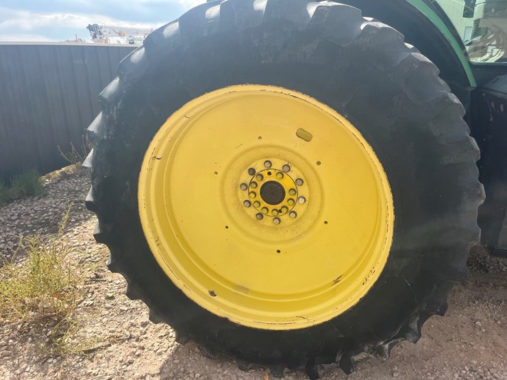 john-deere-8245r-image-17