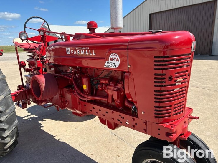 1954-ih-farmall-super-m-ta-2wd-tractor-image-12