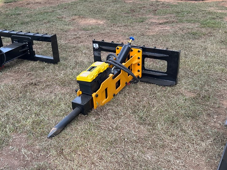 #445-•-quick-attach-breaker-hammer-image-1