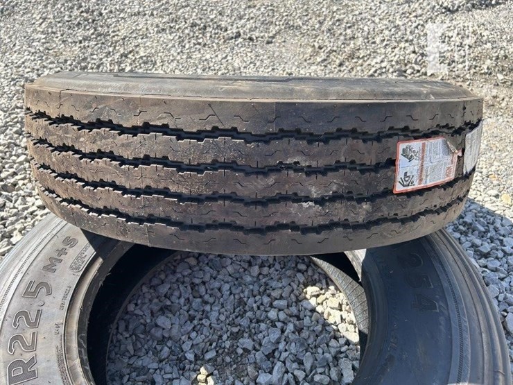 tires-295/75r22.5-image-3