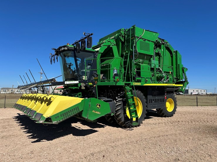 2017-john-deere-cs690-image-1