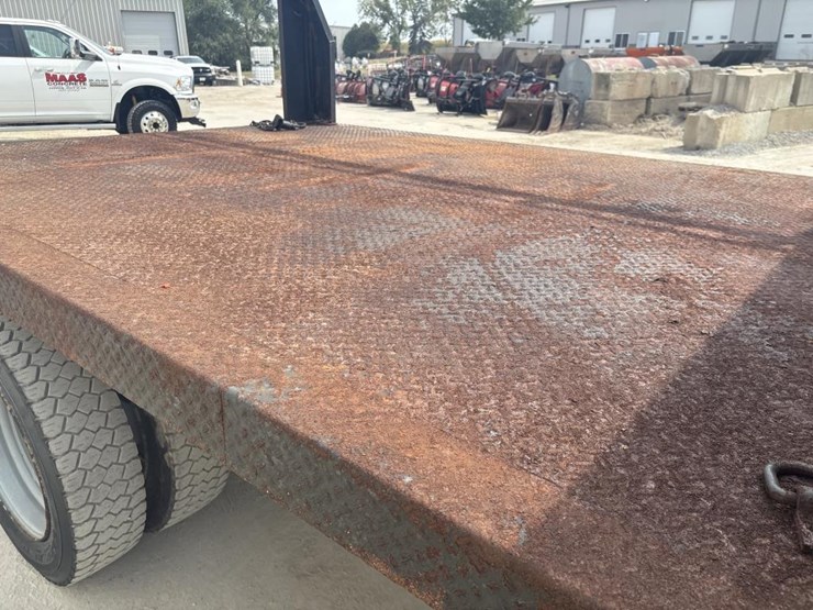 2008-ford-f550-image-17