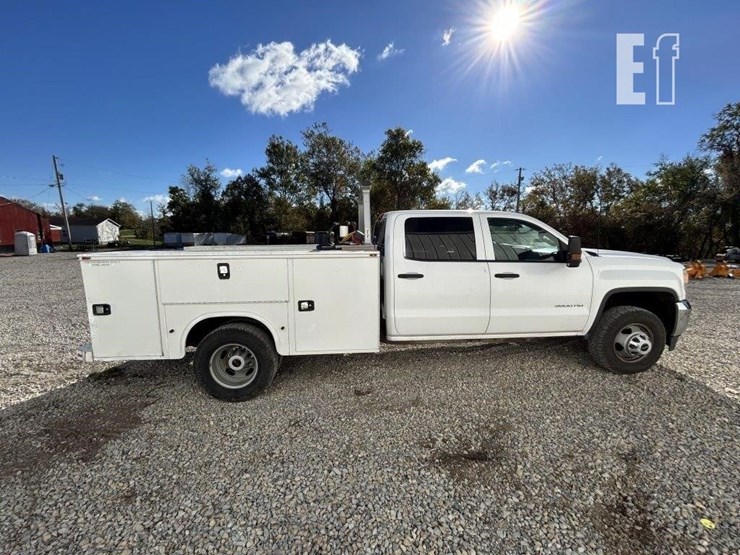 2015-gmc-3500hd-image-10