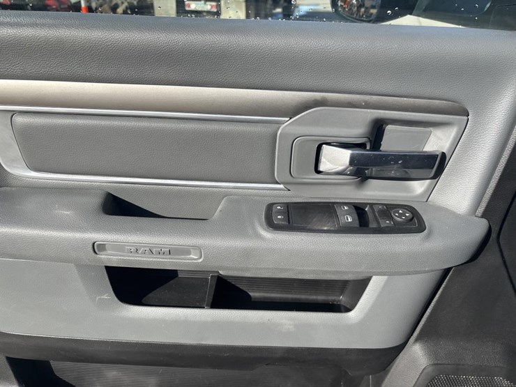 2018-ram-5500-hd-image-38