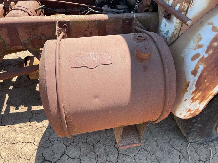 white-3000-truck-image-34