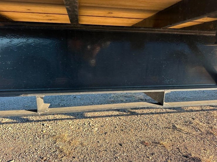 2023-load-trail-flatbed-trailer-image-5