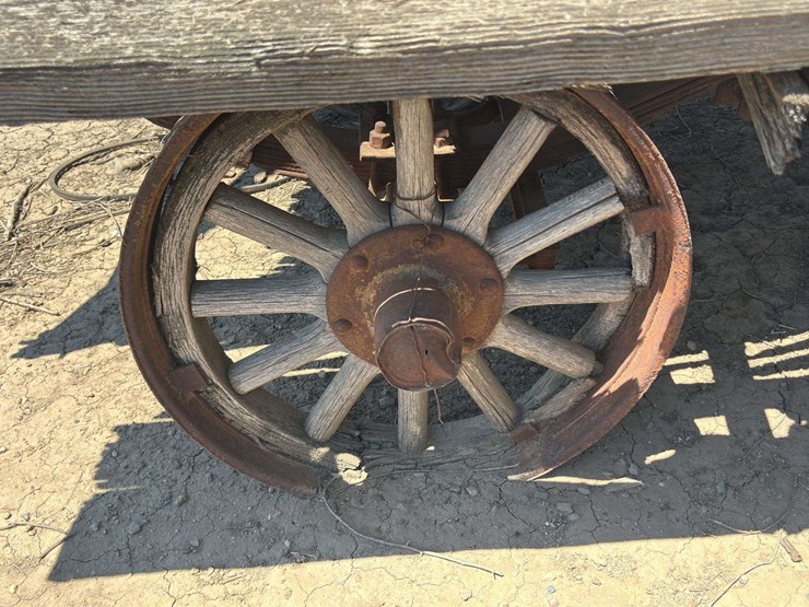 propane-tank-on-wagon-image-29