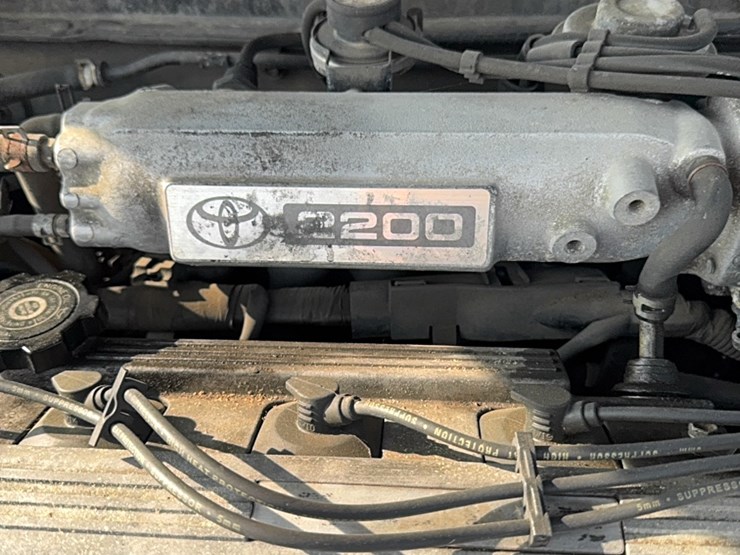 1994-toyota-camry-le-image-14