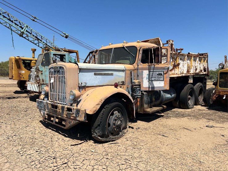 autocar-diesel-dump-truck-image-2