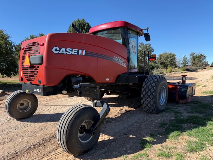 2020-case-ih-wd2104-image-6