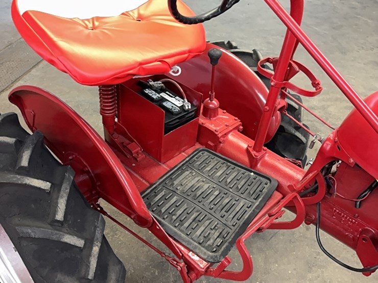 mccormick-farmall-cub-image-15