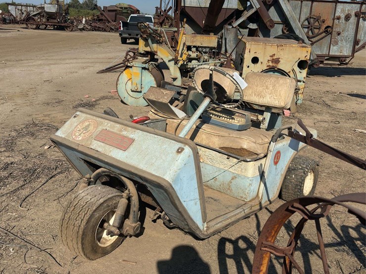 ez-go-golf-cart-image-1