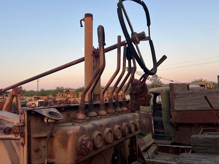 adams-road-grader-image-19