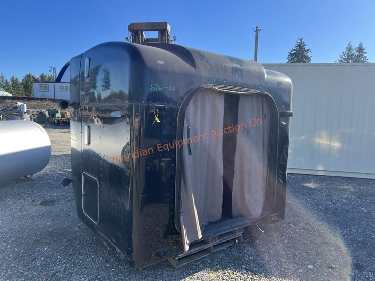 2005-peterbilt-379-image-1