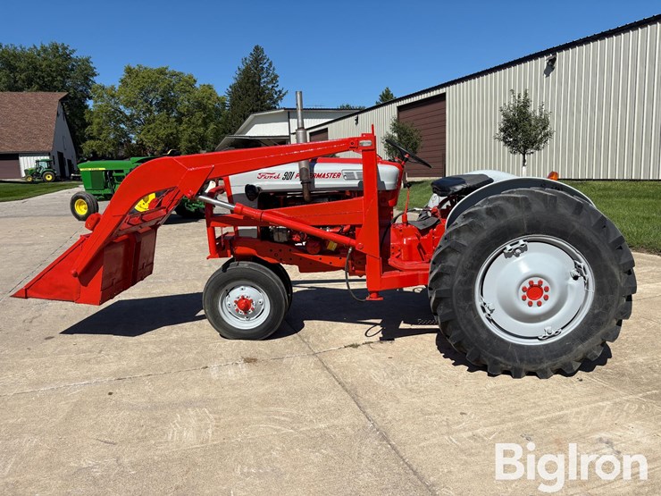 1958-ford-901-image-8