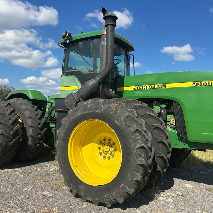 1998 JOHN DEERE 9300
