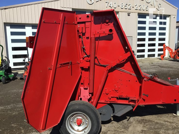 2012-massey-ferguson-1734-image-9