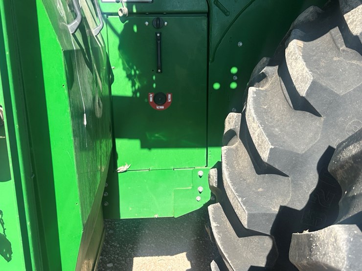 2017-john-deere-cs690-image-12