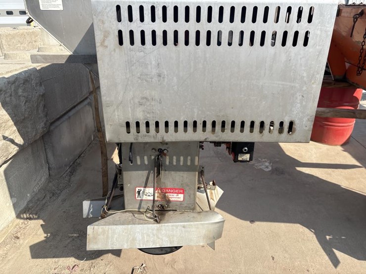 #5023-•-buyers-salt-dogg-truck-sander/salter-image-4