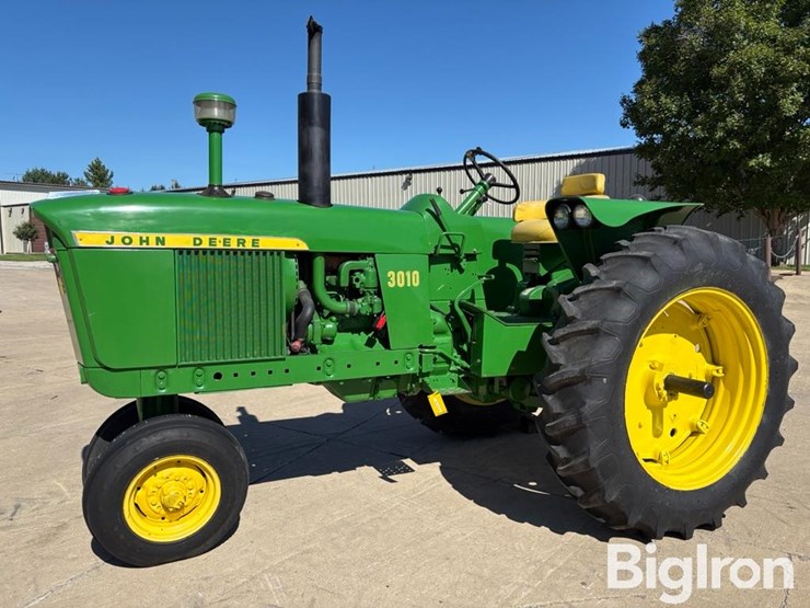1961-john-deere-3010-image-1