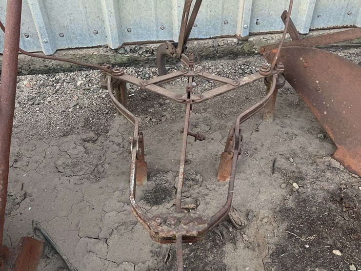 (5)-horse-drawn-implements-image-4