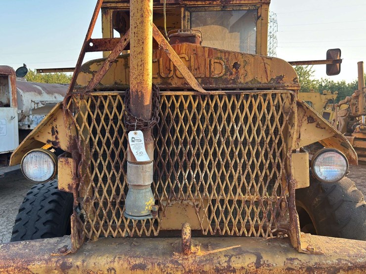 euclid-tractor-tanker-image-8