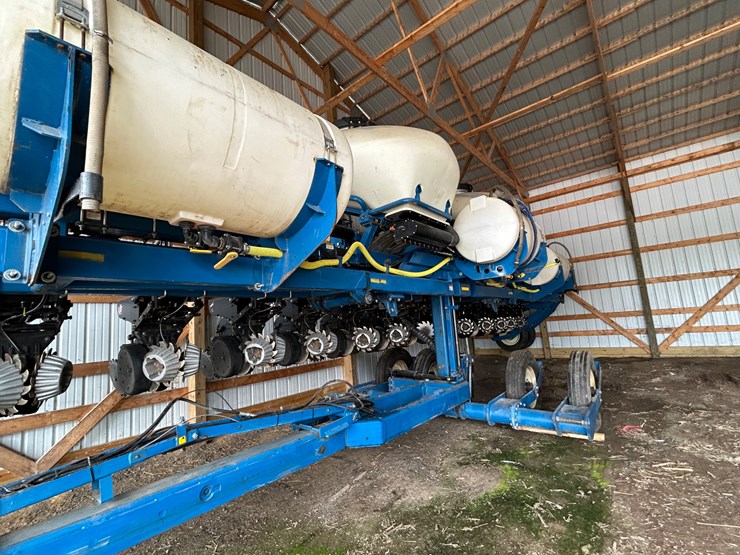 2010-kinze-3660-image-13