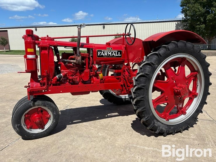 1938-international-farmall-f-14-2wd-tractor-image-1