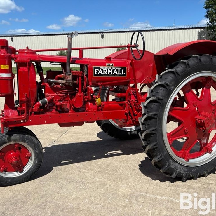 1938 International Farmall F-14 2WD Tractor