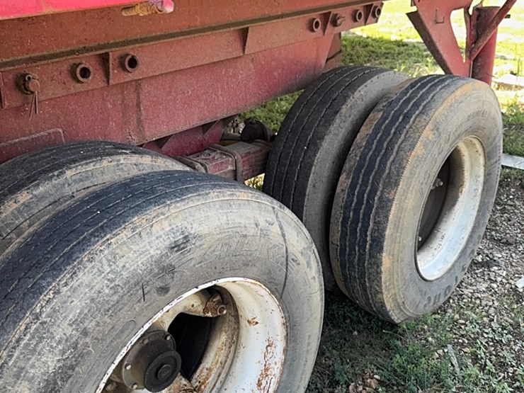 red-dump-trailer-image-9